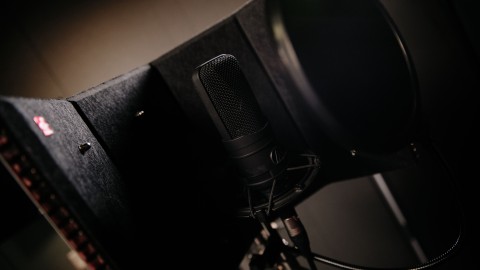 This image shows the mic and mic screen available at Whitenoise Sound Studios, Belfast.